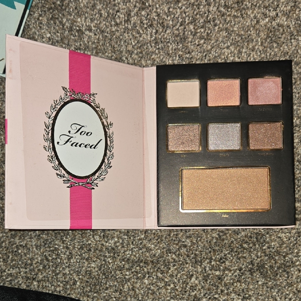 Too Faced Le Grand Château Gift Set in Black, Pink, and Cream - Picture 2 of 7